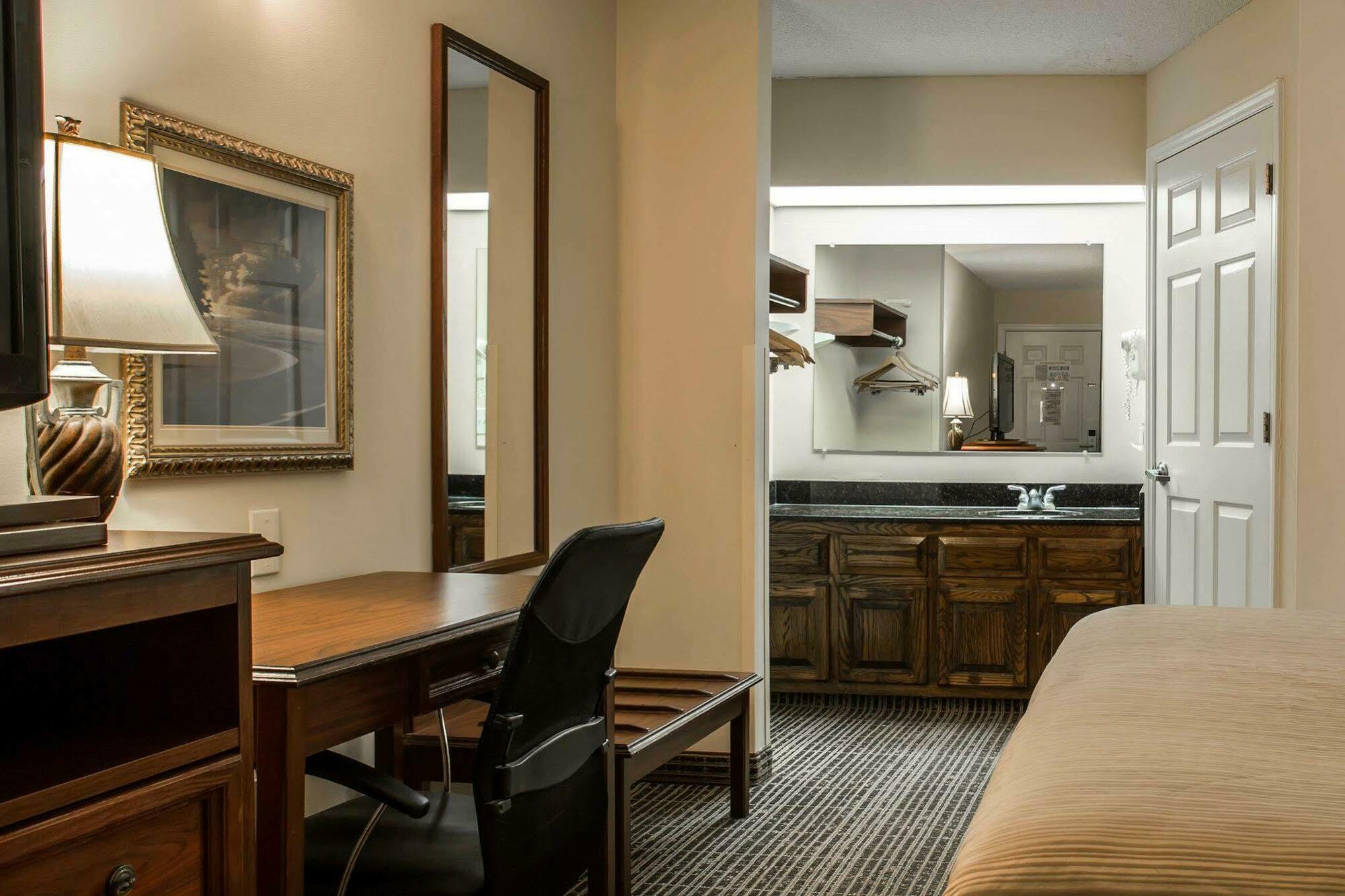 Quality Inn Laurinburg Eksteriør bilde